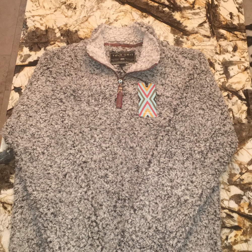 True Grit pull over